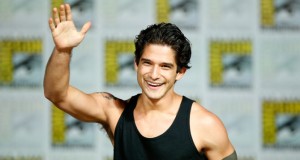 Tyler Posey: Gay or chasing popularity