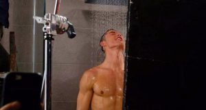 cristiano-shower