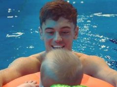 tom_daley_baby_swim