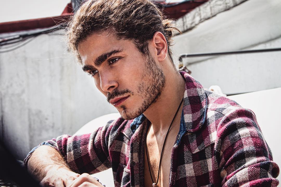 This Mexican Reality Star Just Came Out As Bisexual Meaws Gay Sit