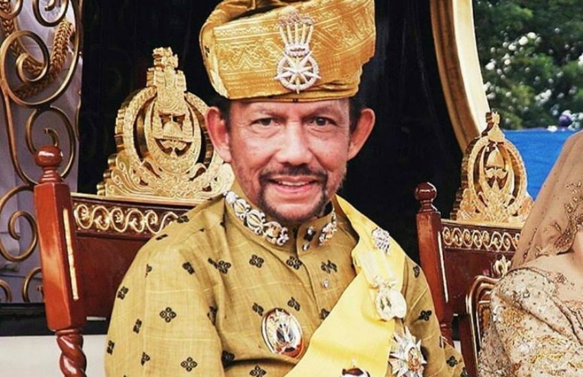 Sultan Of Brunei Returns Oxford Degree After Gay Sex Death Penalty Backlash Meaws Gay Site 4638