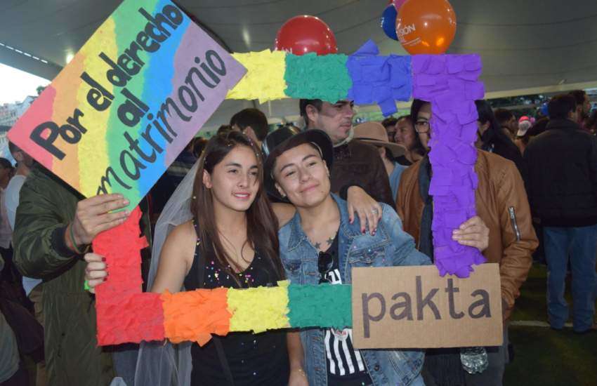 Ecuador Court Votes To Legalize Same Sex Marriage In Landmark Decision Meaws Gay Site