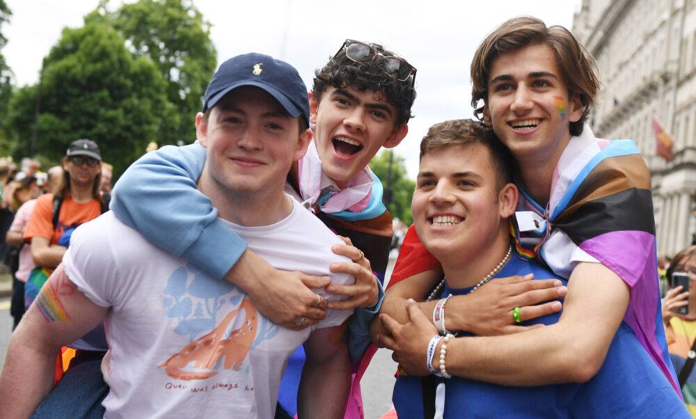 Kit Connor Joe Locke And Heartstopper Cast Show Their Pride At London Pride Parade Photos 3910