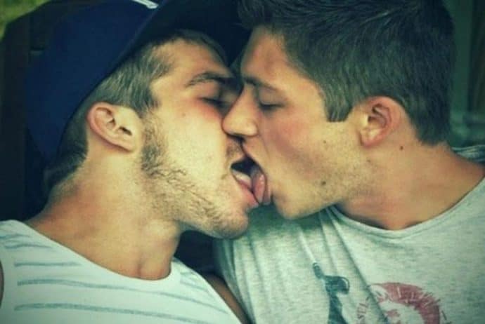 gay hot kiss