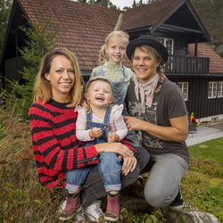 X Games gold medalist Stine Brun Kjeldaas and snowboarding legend Cheryl Maas have two children together, Lara and Mila.